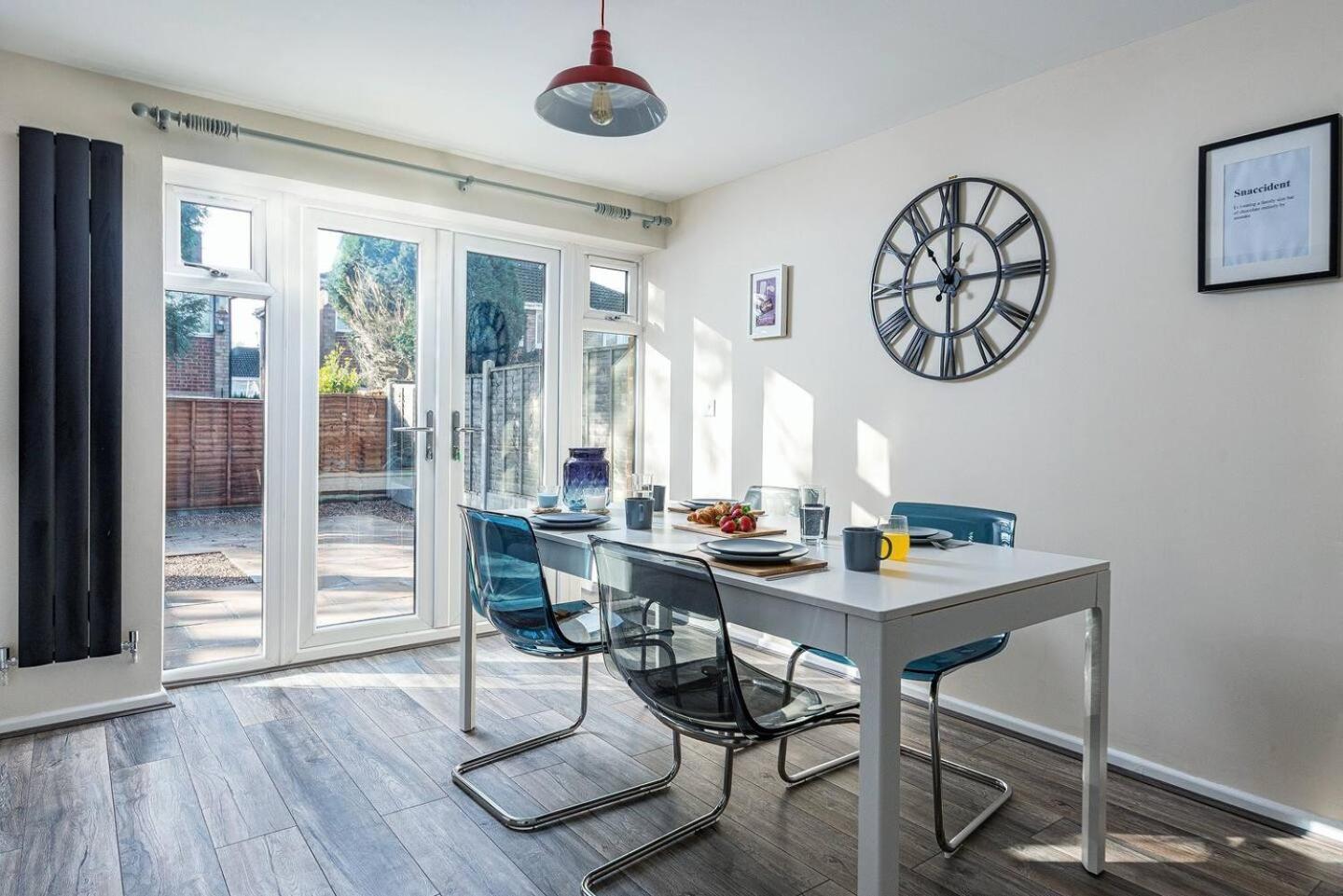 Dudley-Hospital-3Bed-Parking-Long Stay-Contractor Brierley Hill Bagian luar foto